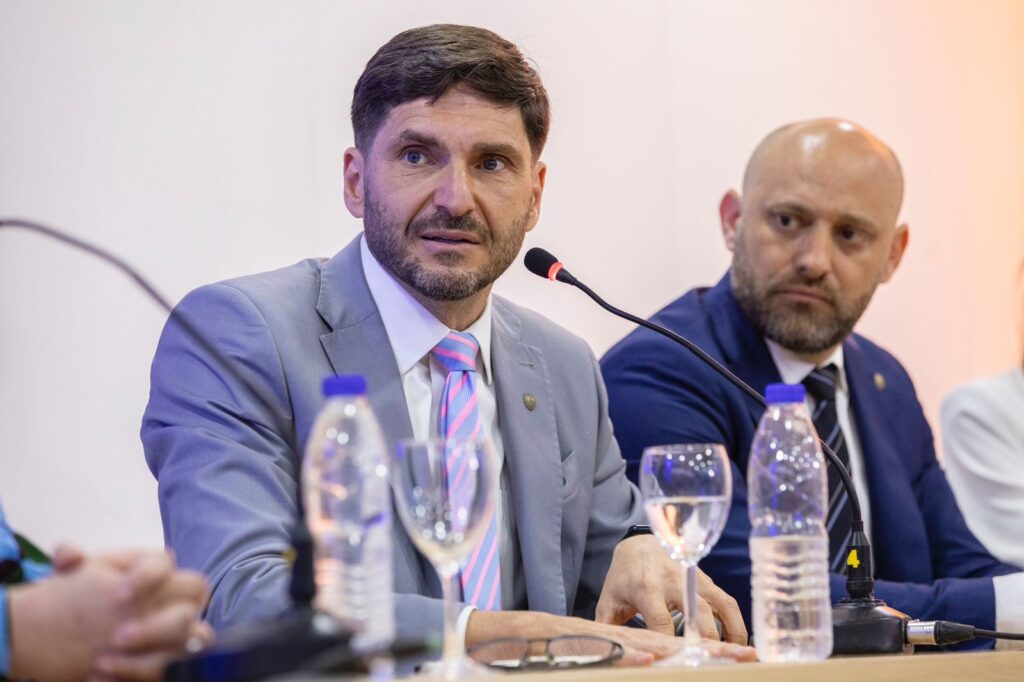 PULLARO SOBRE LA REFORMA PREVISIONAL: “EN LA PROVINCIA DE SANTA FE EL QUE MÁS GANA, MÁS VA A PAGAR”