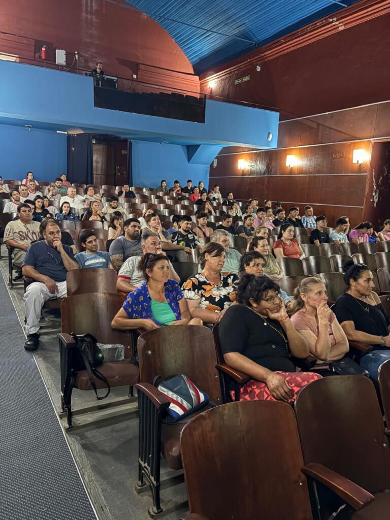 SE DESARROLLÓ CON EL CURSO MANIPULACIÓN SEGURA DE LOS ALIMENTOS