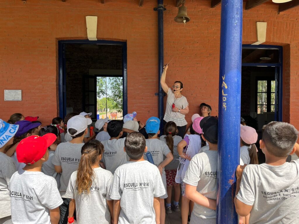 LOS ALUMNOS DE 3ER GRADO DE LA ESCUELA N° 6141 DE SUARDI VISITARON EL MUSEO LA ESTACIÓN