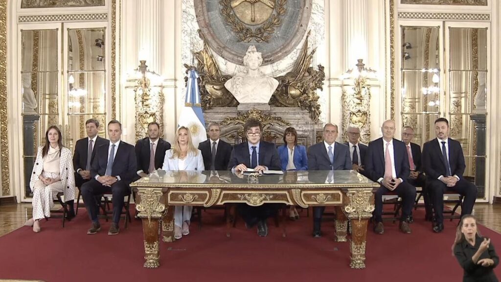 LOS ANUNCIOS ECONÓMICOS DE MILEI PARA EL 2025
