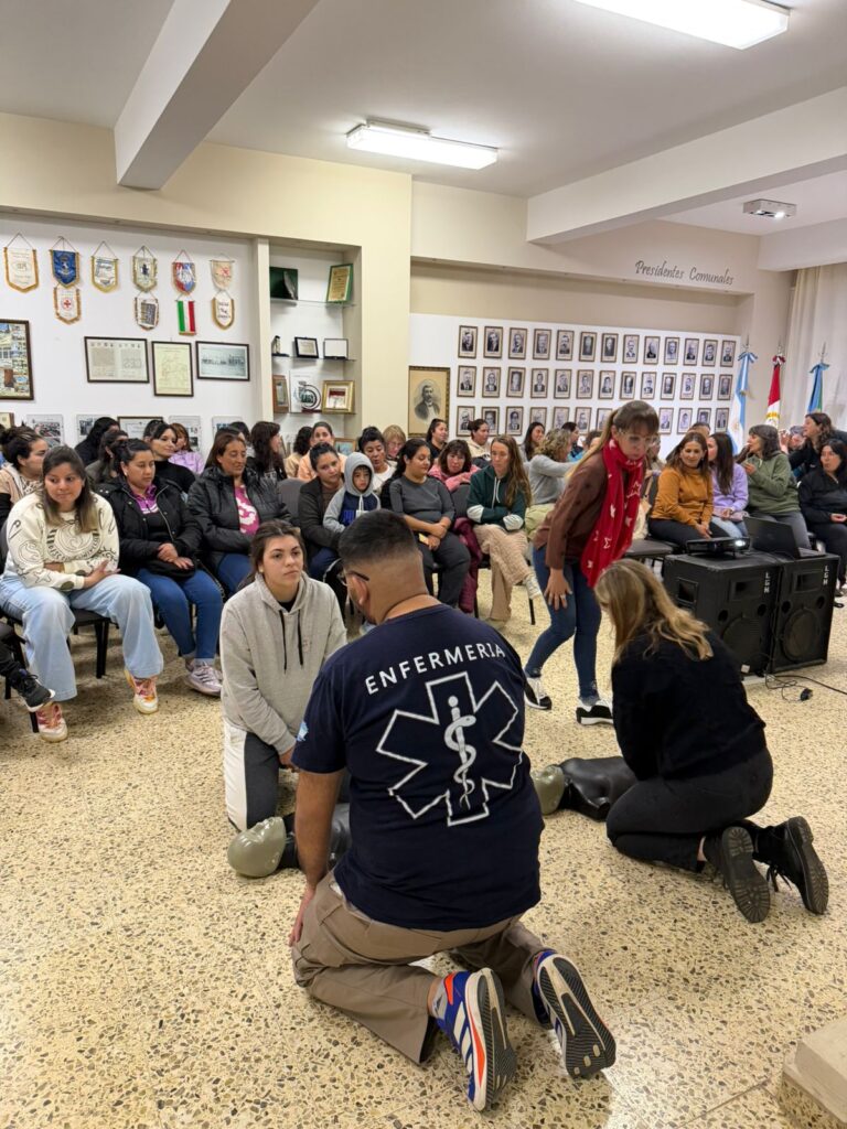 SUARDI: CON GRAN CONCURRENCIA SE LLEVÓ ADELANTE EL TALLER DE RCP Y PRIMEROS AUXILIOS PARA LA PRIMERA INFANCIA