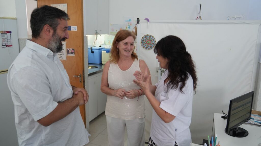 SANTA FE INICIÓ LA VACUNACIÓN CONTRA EL VIRUS SINCICIAL RESPIRATORIO COMO ESTRATEGIA DE CUIDADO INTEGRAL DURANTE EL EMBARAZO