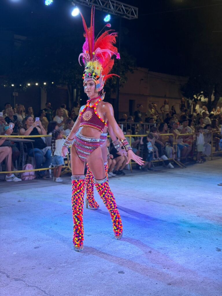 LA SEGUNDA NOCHE DE CARNAVAL EN SUARDI SE VIVIÓ A PURO COLOR Y EMOCIÓN