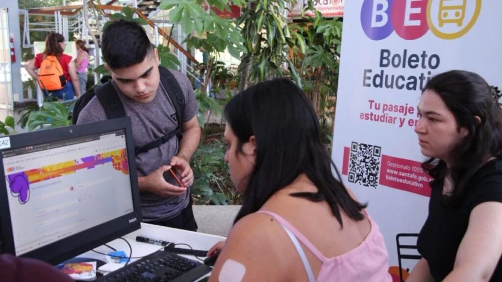 BOLETO EDUCATIVO 2026: CON MÁS DE 142 MIL SOLICITUDES, ESTUDIANTES, DOCENTES Y ASISTENTES ESCOLARES, PUEDEN USAR DESDE HOY SU PASAJE PARA IR A ESTUDIAR Y ENSEÑAR