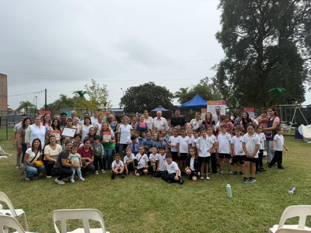 ENTREGA DEL PROGRAMA “CRECER JUGANDO” EN HERSILIA