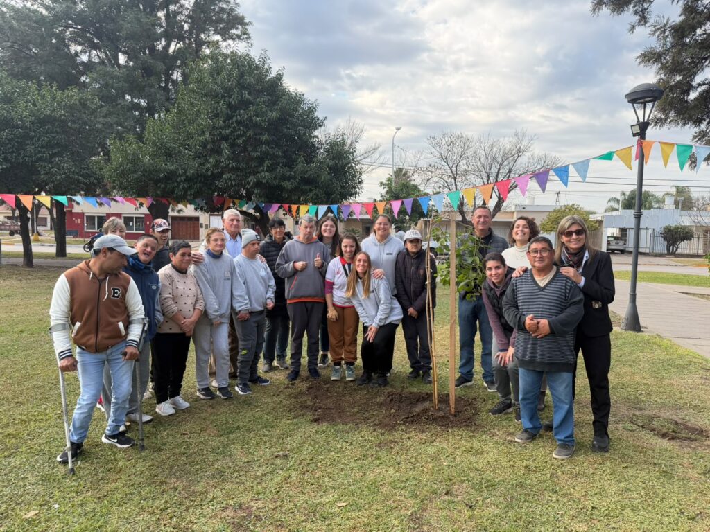SE REALIZÓ UNA JORNADA DE CONCIENTIZACIÓN AMBIENTAL EN PLAZA SAN MARTÍN