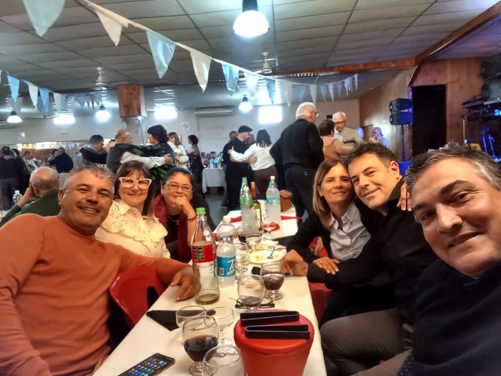 MULTITUDINARIO FESTEJO POR EL 38° ANIVERSARIO DEL CLUB DE ABUELOS DE SUARDI