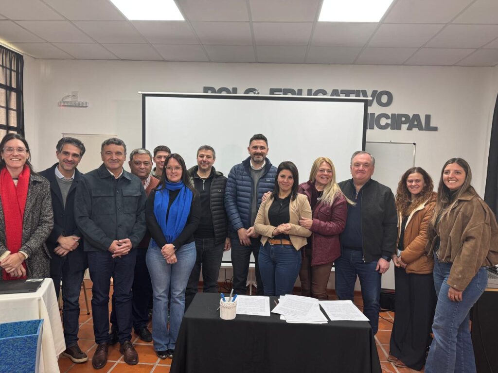 SOFÍA MASUTTI ACOMPAÑÓ AL MINISTRO ESTÉVEZ EN LA PRESENTACIÓN DE “PLANIFICAR SANTA FE-REGIÓN NORTE”