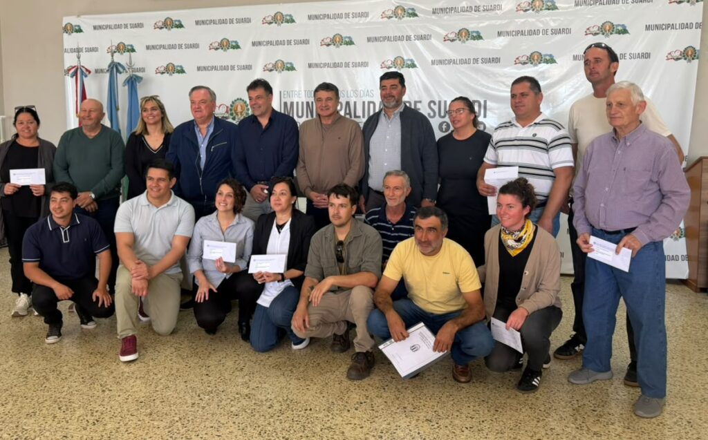 NUEVA ENTREGA DE APORTES DE PROGRAMAS PROVINCIALES A INSTITUCIONES Y A LA MUNICIPALIDAD DE SUARDI