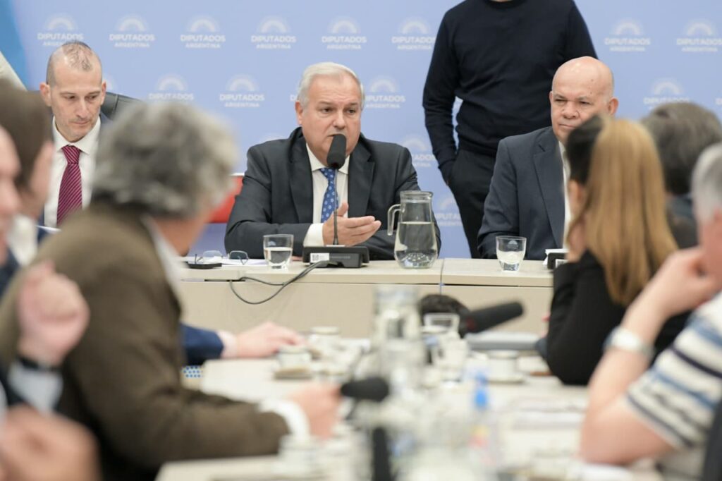 IMPORTANTE AVANCE EN DIPUTADOS: DICTAMEN UNIFICADO PERMITIRÁ A LAS COOPERATIVAS ACCEDER AL CERTIFICADO MIPYME
