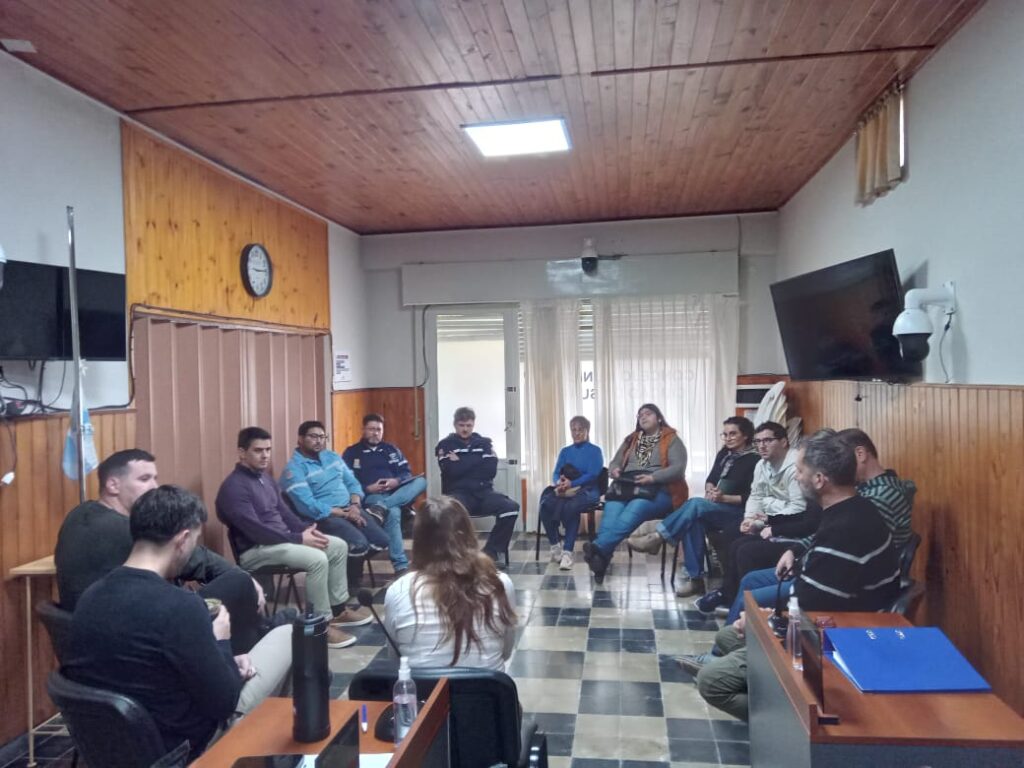 EL CONCEJO MUNICIPAL DE SUARDI Y ACTIVA SUARDI SE REUNIERON CON LA EPE POR EL SERVICIO ELÉCTRICO Y LOS CORTES PROGRAMADOS