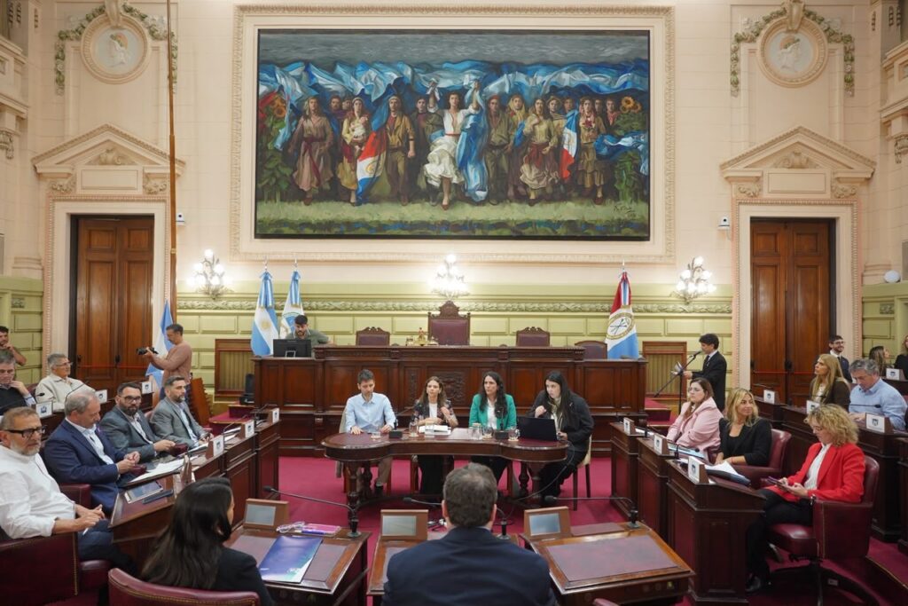 LA LEGISLATURA DEBATIÓ EL SOBREENDEUDAMIENTO DE LAS FAMILIAS SANTAFESINAS